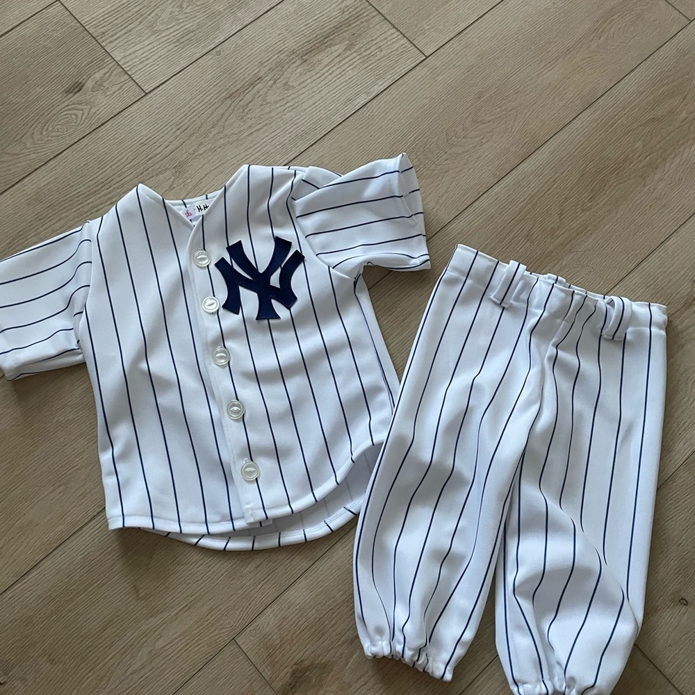 NY Yankees Halloween Costume